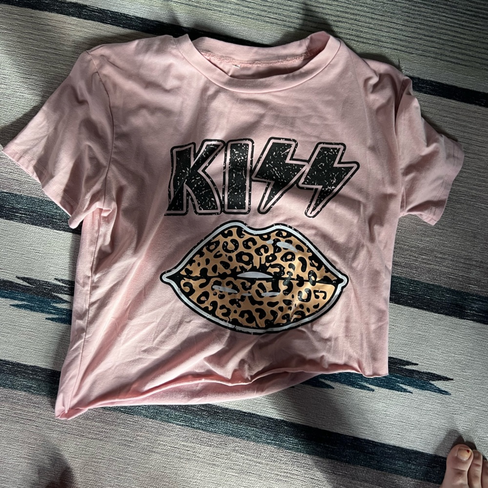 Distressed crop tee